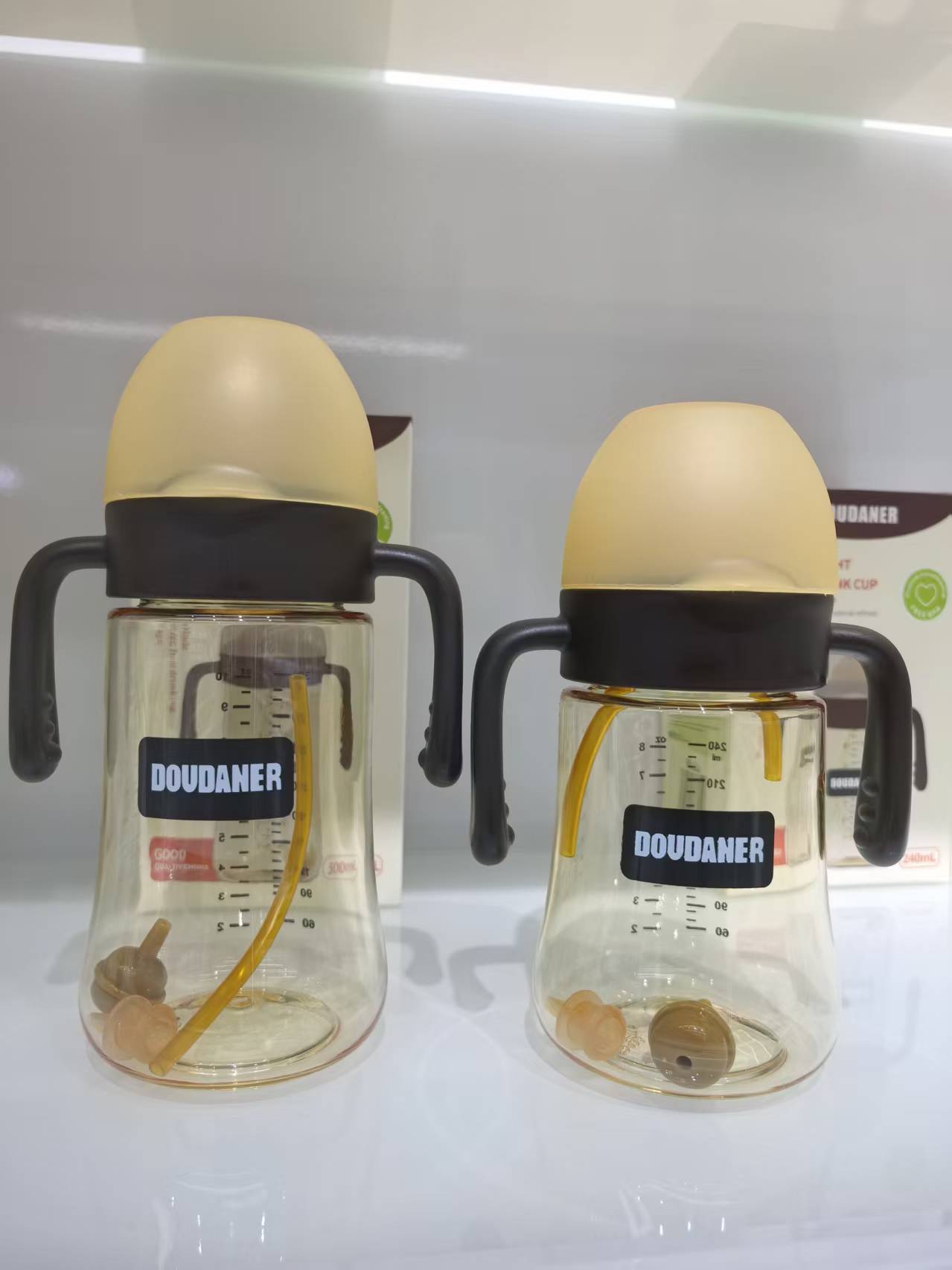 300ML 240ML 翻盖奶瓶 婴儿奶瓶 母婴用品  硅胶防胀气奶嘴宽口塑料奶瓶产品图