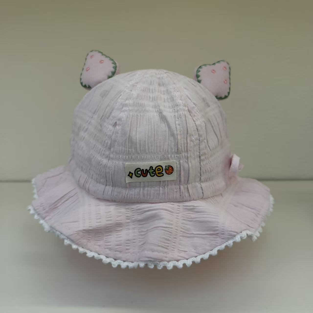 Embroidered strawberry ear hats for boys and girls, cute cat-ear hats for spring and autumn, and adorable sun-protective fisherman hats Application Scenario