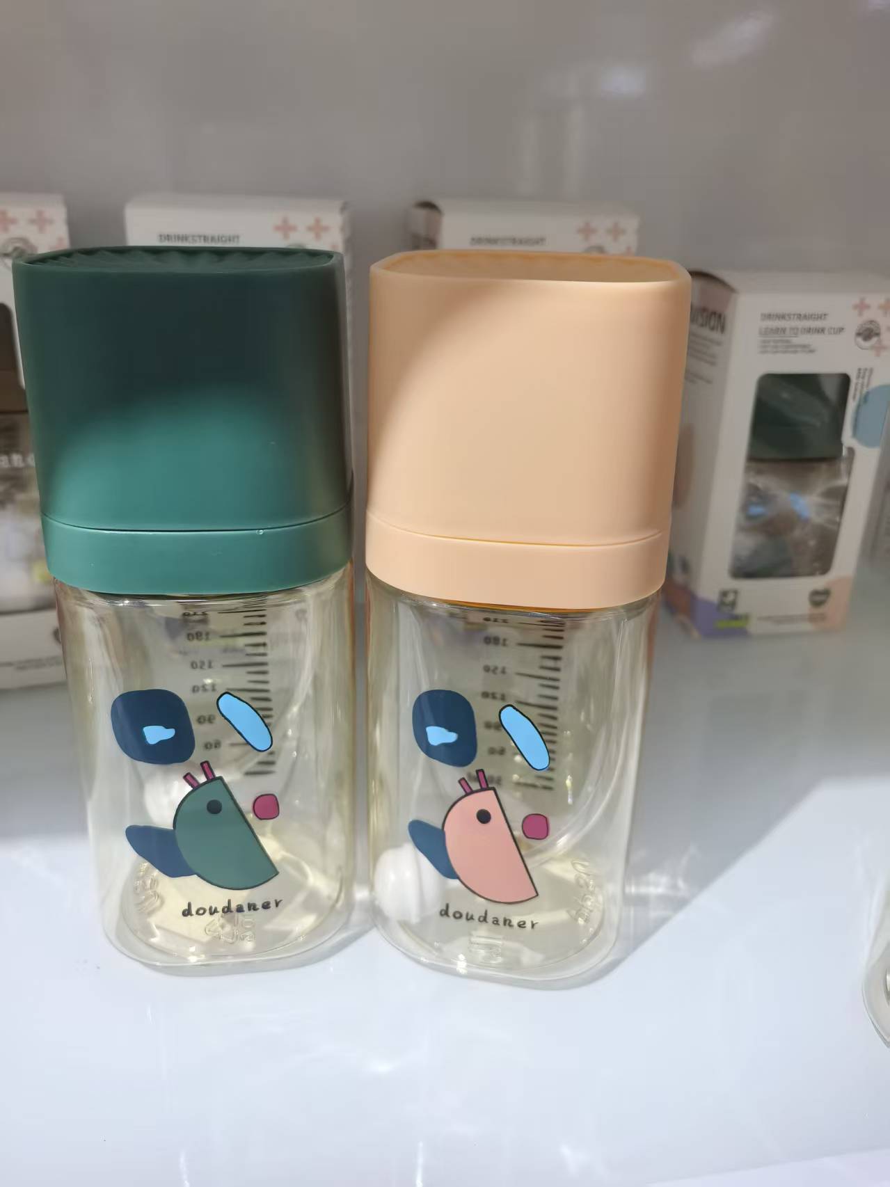 奶瓶实物图