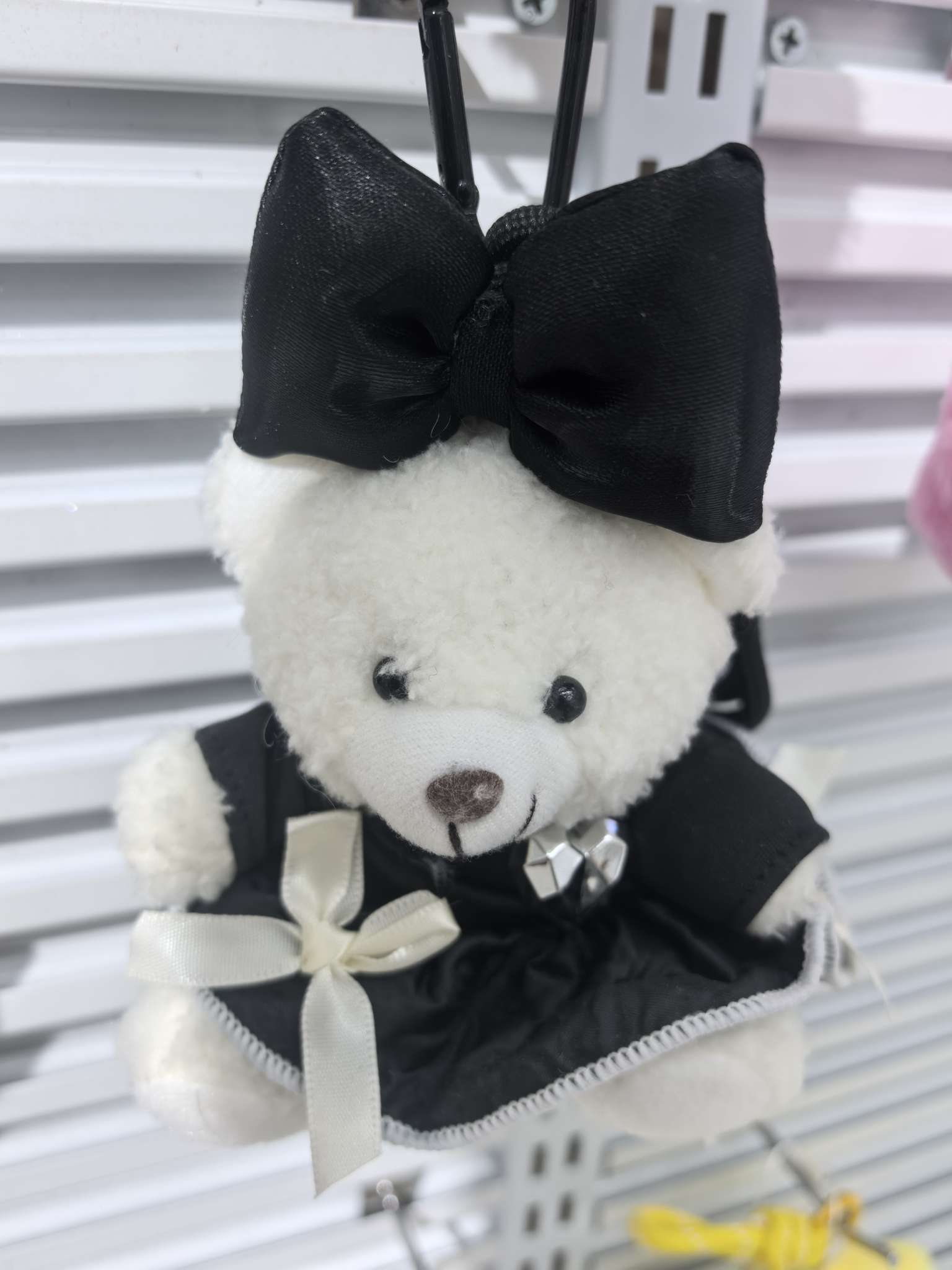 毛绒挂件小熊黑