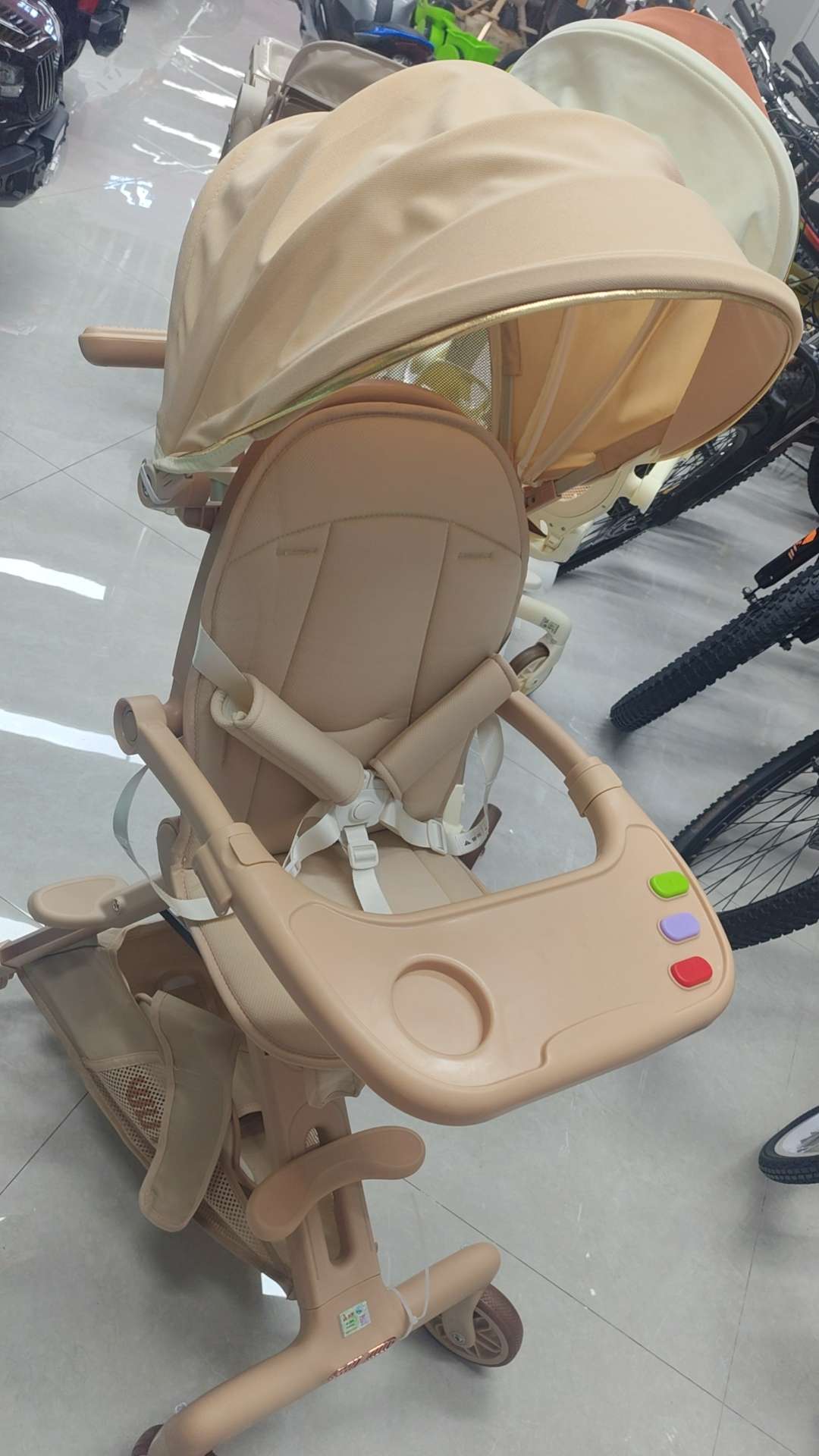 宝宝轻面推车