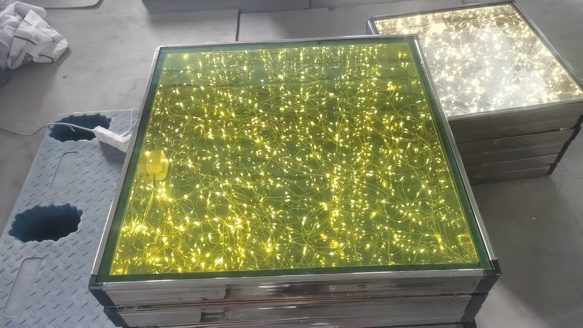 led繁星地砖灯批发工厂户外防水地面灯酒吧互动舞台婚庆发光地板