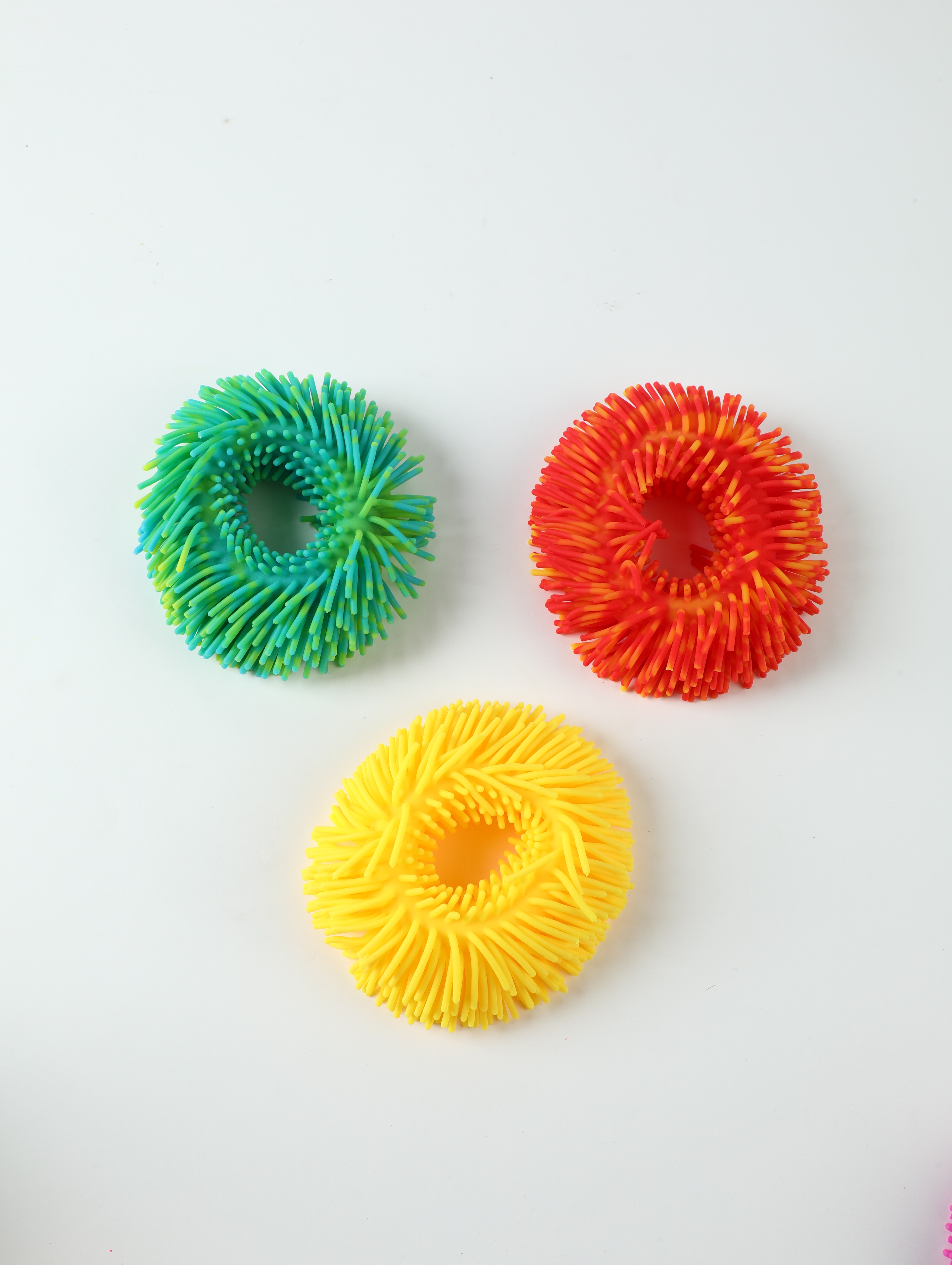 Cross-border bestseller MAO MAO Bracelet Stress-relieving Toy Factory Application Scenario
