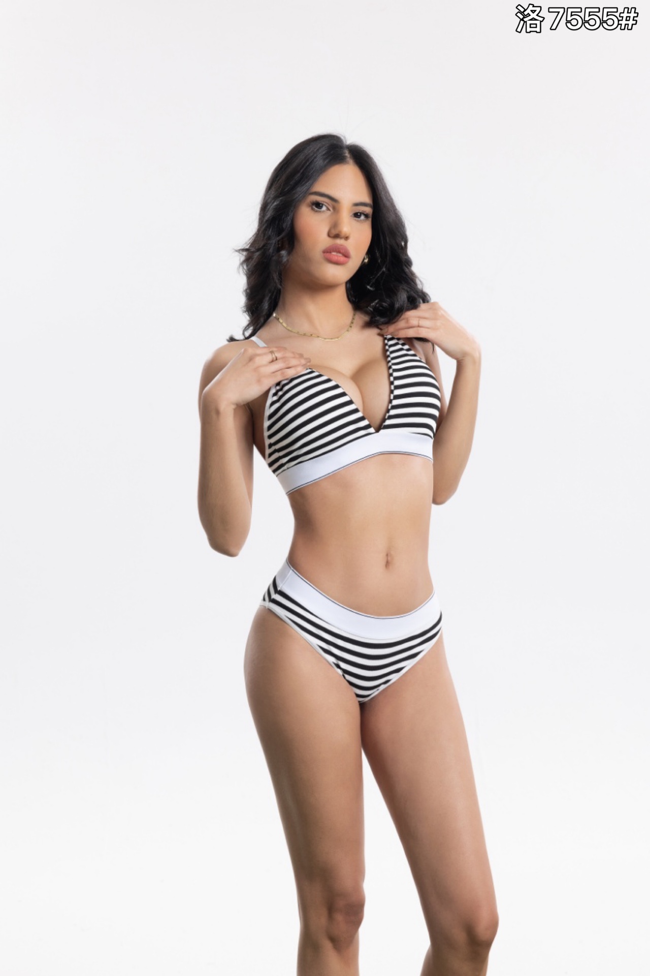 A fashionable nude set with a large-sized bra Specification drawing