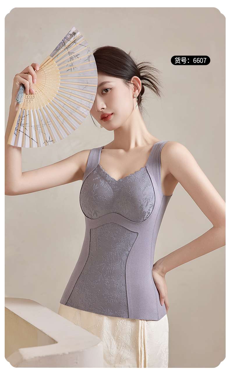New Chinese-style aesthetic traditional Chinese style light luxury jacquard halter warm vest details Picture