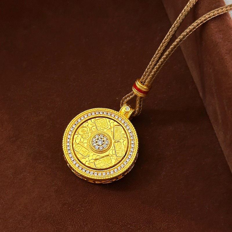 The 2025 new style of new Chinese-style light luxury design features a dazzling and rotatable auspicious silk dot diamond compass pendant and woven rope necklace jewelry Application Scenario
