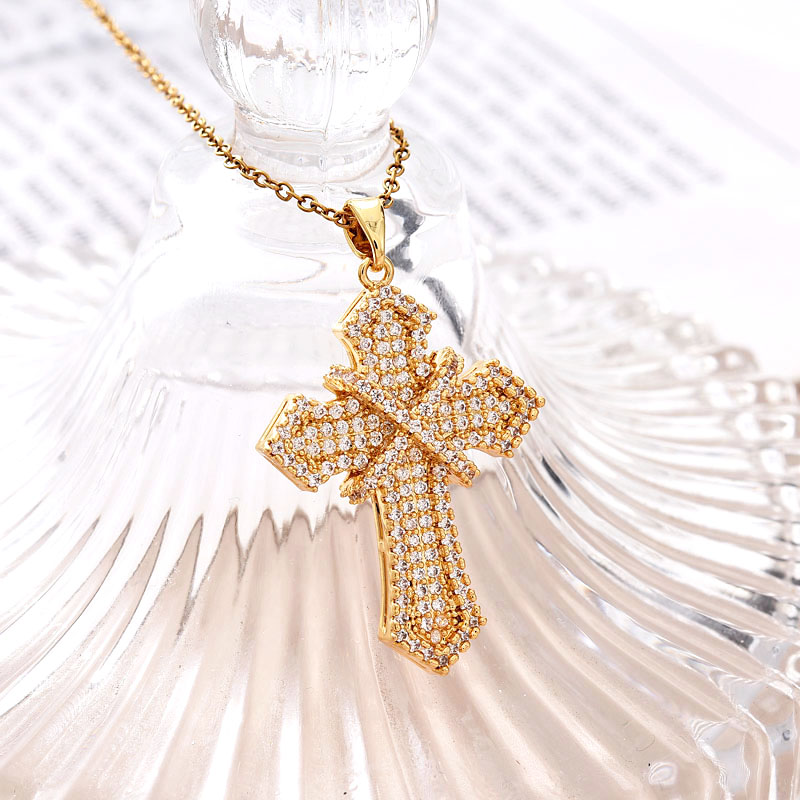 New cross-border products from Europe and America, copper-plated real gold cross necklace, simple pendant, Southeast Asian trend, versatile, set with zircon details Picture