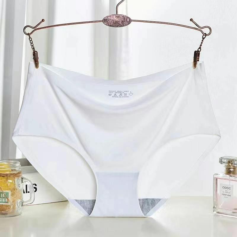Glue-pressed seamless underpants undefined