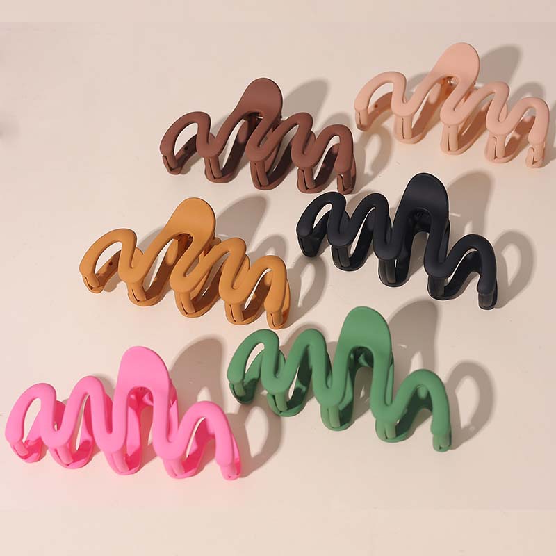 The new cross-border basic hair clip from Baihe features a matte large updo, a shark clip with a simple and elegant style, and a versatile clip details Picture