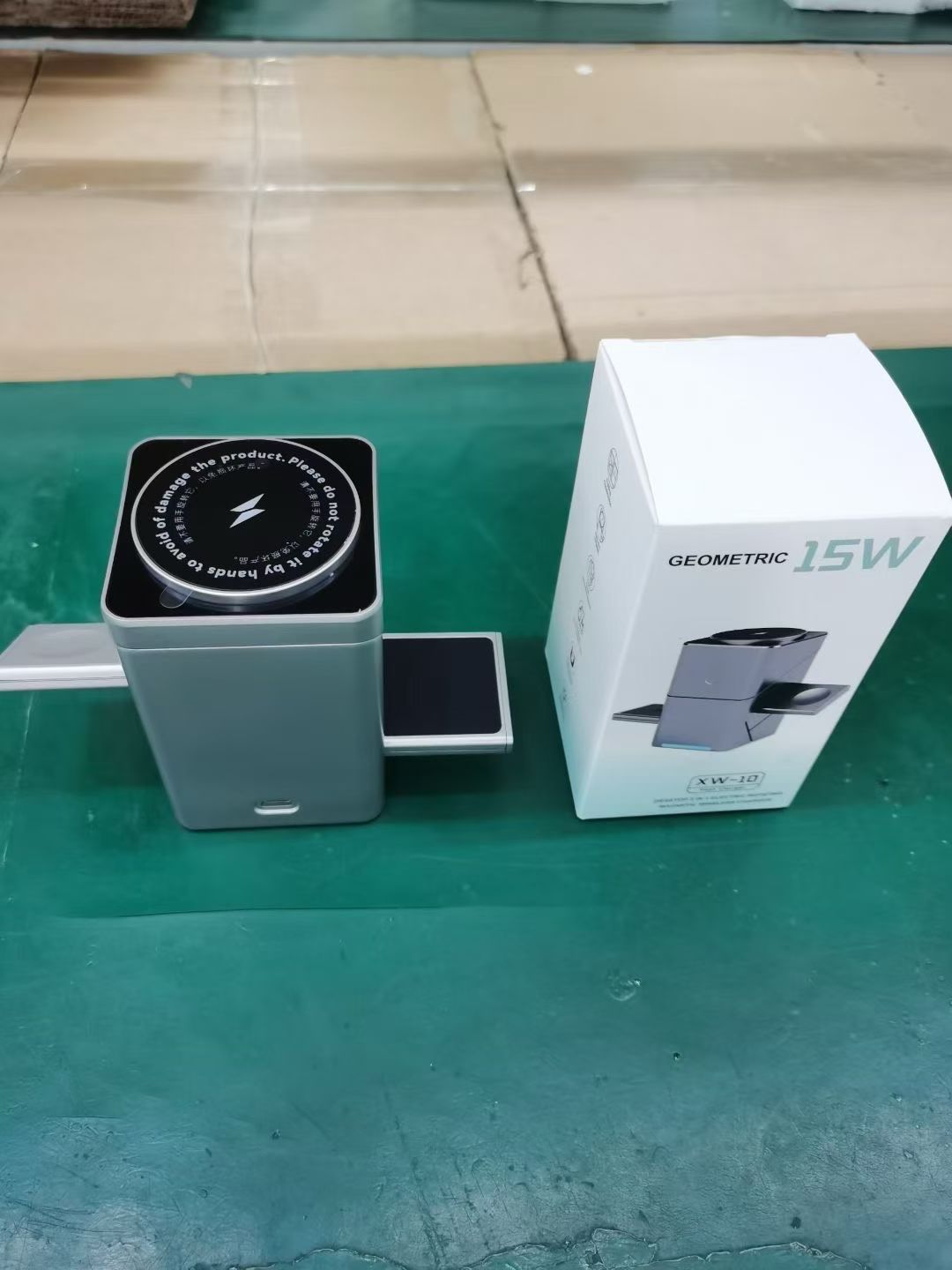 15W geometric touch magnetic three-in-one wireless fast charging multi-functional watch, earphone charger, mobile phone charger and charging dock pic 14