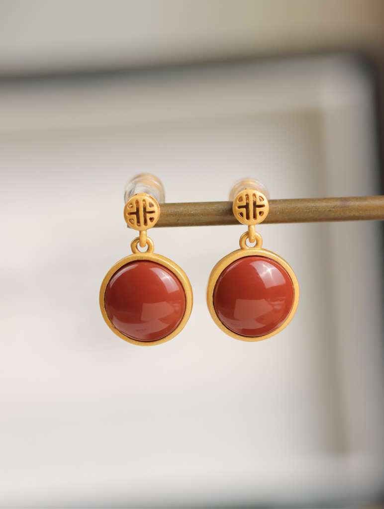 思兰银饰925银镶天然南红耳丁2025年新款爆款轻奢高级感纯银耳钉红色耳饰详情图2