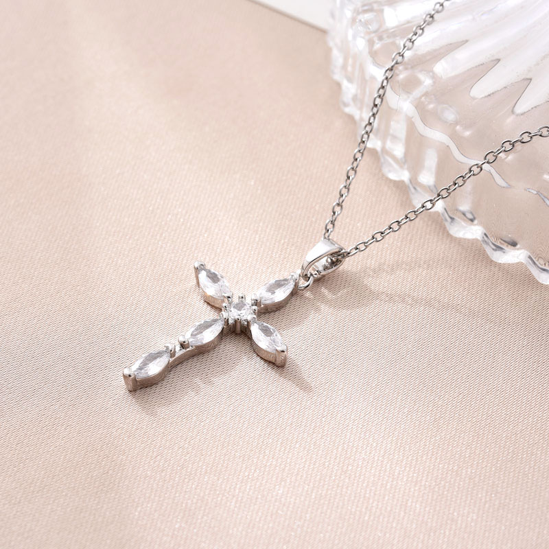New copper-plated real gold cross necklace jewelry and simple pendant from cross-border Internet celebrities in Europe and America. Southeast Asian trend and versatile zircon inlaid wholesale Item Picture