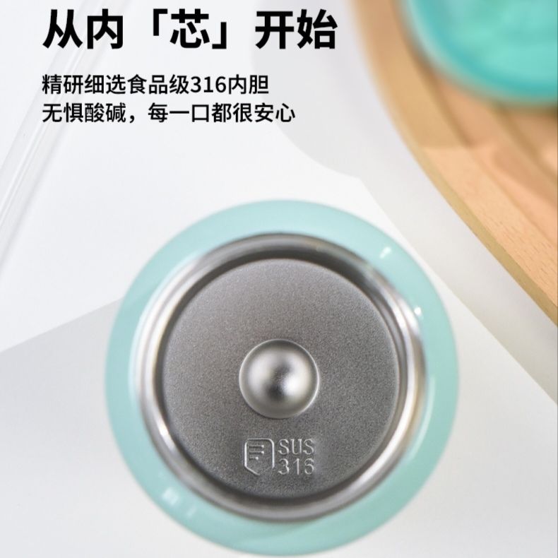 Stainless steel sports insulated cup, large-capacity portable car for male and female students' fitness, high appearance level straw outdoor water cup Application Scenario