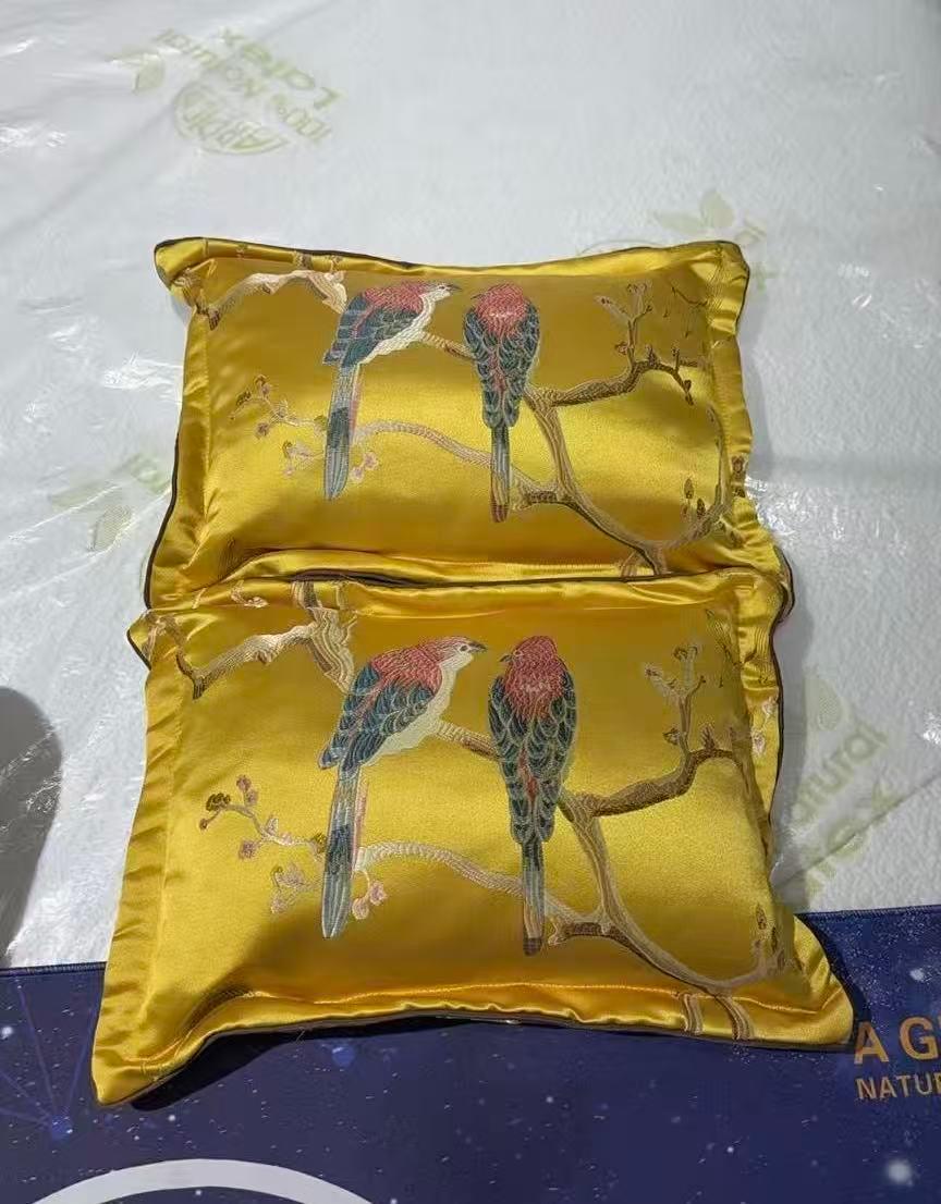 海南黄花梨木屑枕一对