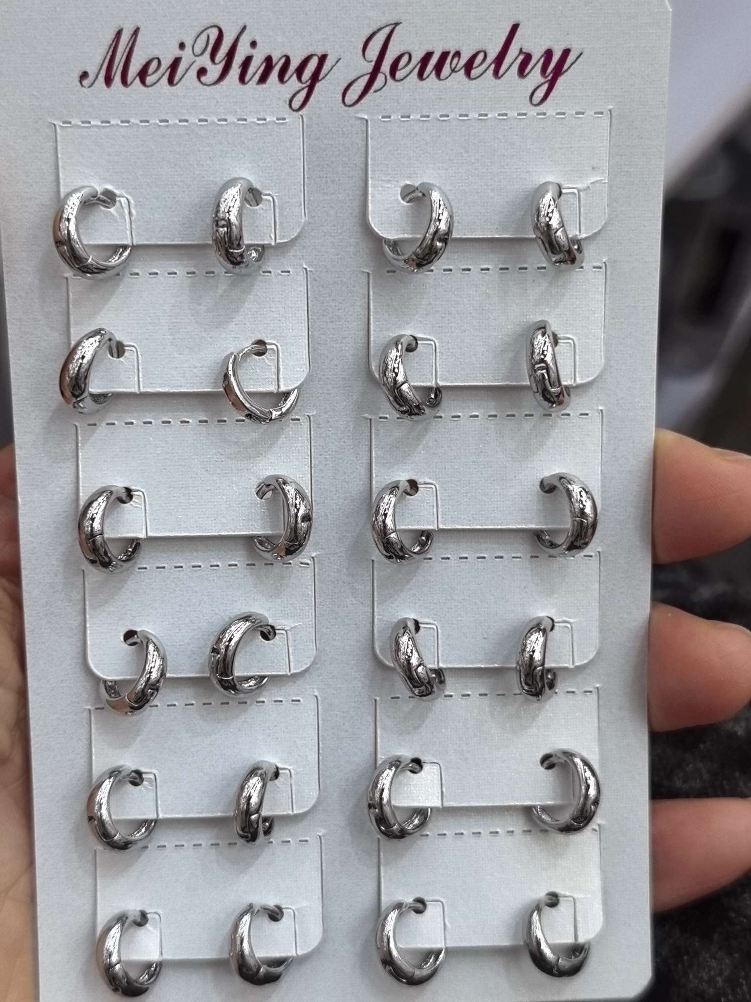 气质纯铜圆形耳扣女小众设计感高级冷性风耳钉c6小饰品女生韩版jewellery饰品饰品小饰品女生韩版