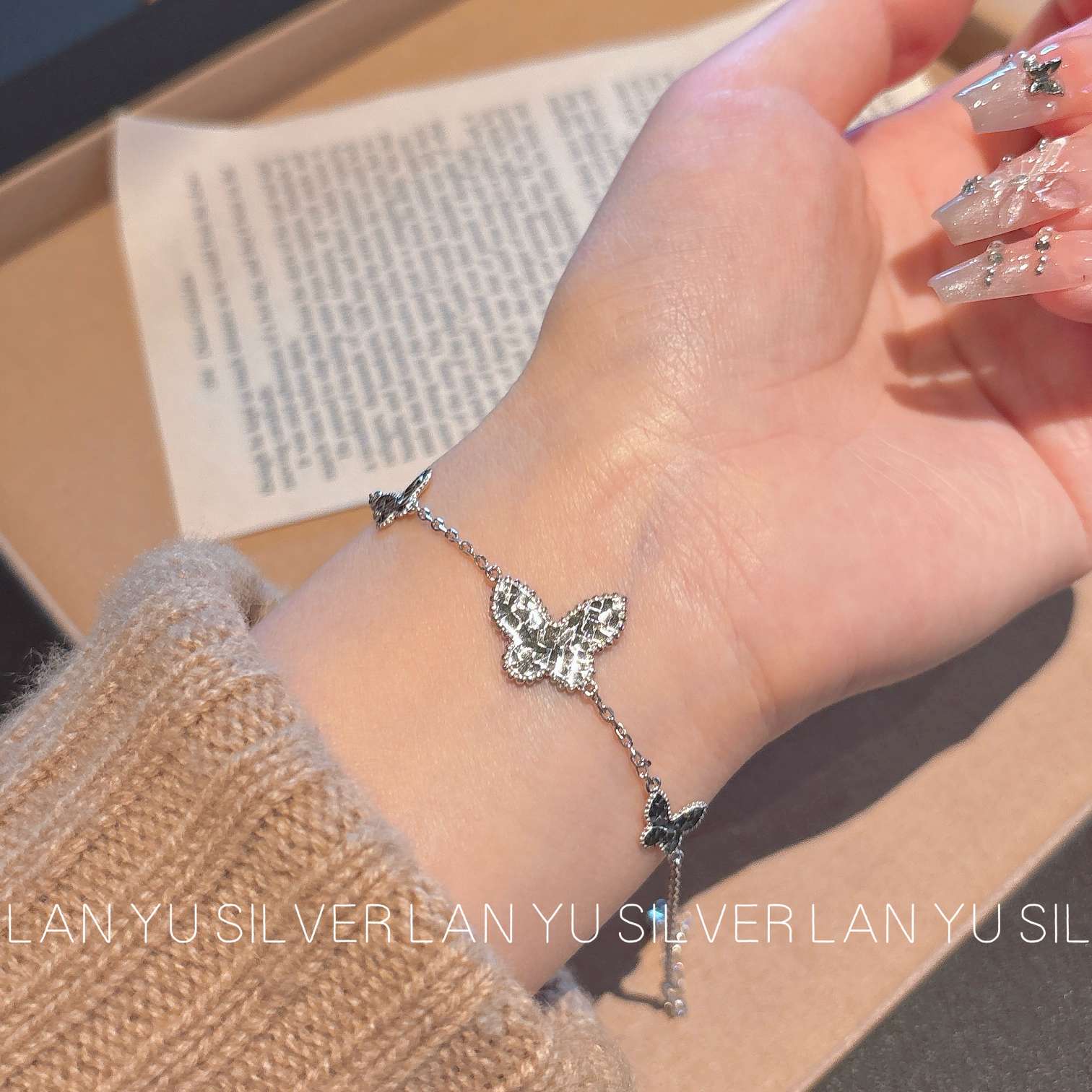 S925通体纯银 AB面蝴蝶招财手链女款时尚手饰百搭手链饰品细节图