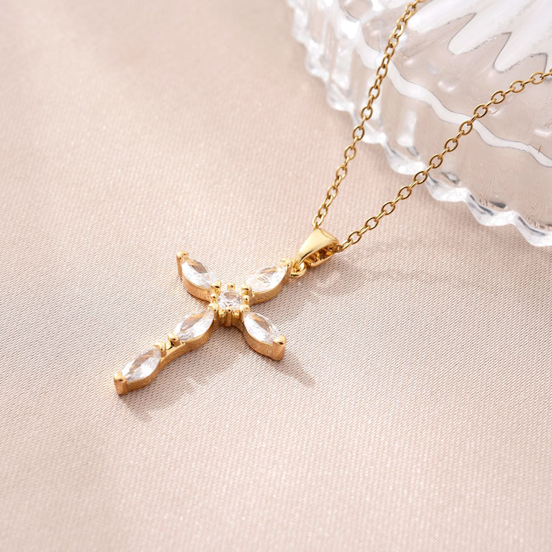 New copper-plated real gold cross necklace jewelry and simple pendant from cross-border Internet celebrities in Europe and America. Southeast Asian trend and versatile zircon inlaid wholesale Application Scenario