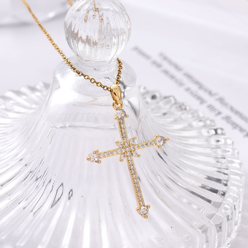 欧美跨境热卖外贸新款铜镀真金十字架项链饰品简约吊坠东南亚潮流百搭镶锆石细节图