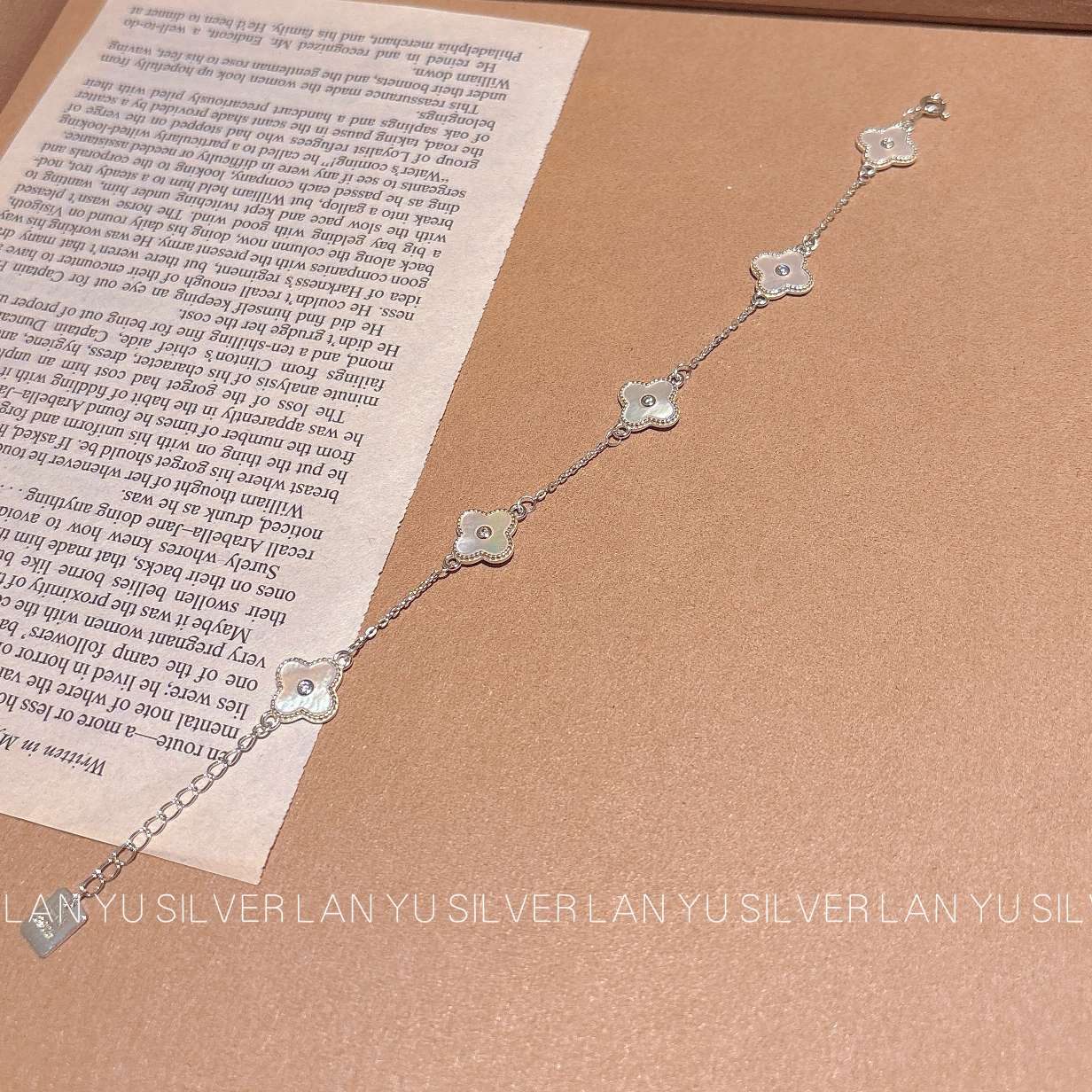 S925通体纯银白贝母 幸运草贝壳手链女 手饰锆石轻奢简约潮流百搭