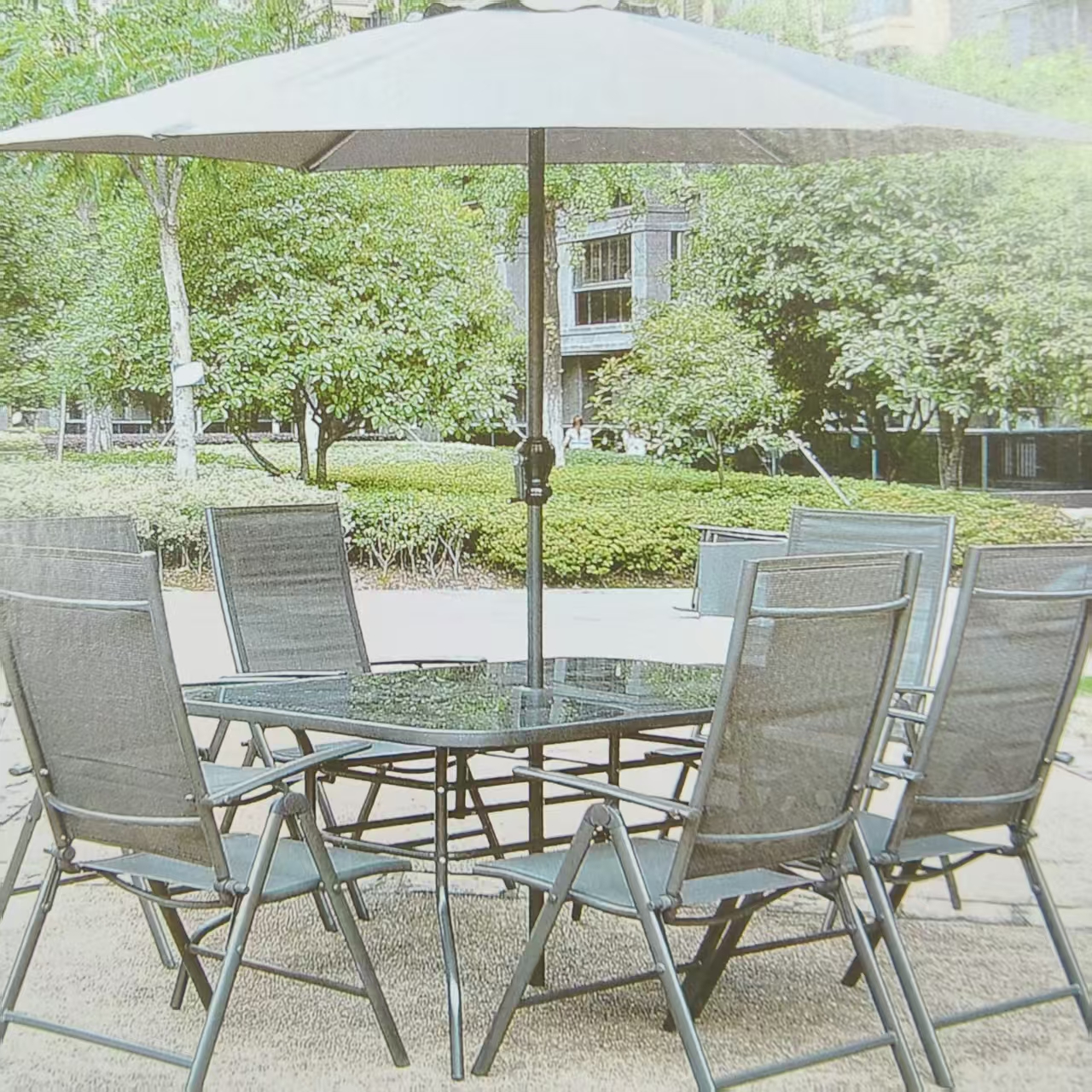 户外休闲家具金属桌椅藤沙发秋千太阳伞户外帐篷产品图