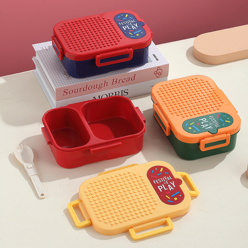 Children, students, adults DIY separated lunch boxes, cartoon-shaped lunch boxes, building blocks, self-prepared portable and cute lunch boxes, food storage boxes Application Scenario