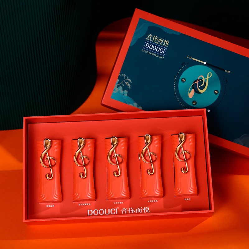 DOOUCI te dice mientras que el día de san valentín creativo naranja hidratante fácil de colorear conjunto de lápiz labial tallado para principiantes paquete de caja de regalo lápiz labial tallado exquisito conjunto de lápiz labial fabricante conjunto de lápiz labial al por mayor