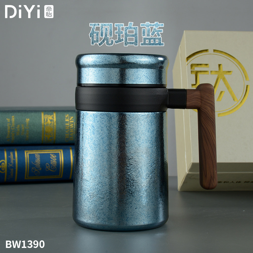 办公饮水“钛”靠谱DY-BW1390帝怡纯钛办公杯 纯钛茶隔，喝得更清爽 内外纯钛，保鲜抑菌、万物可泡详情3