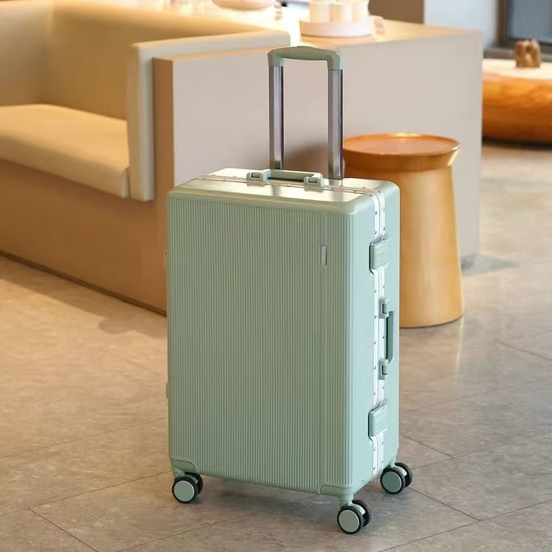 New large-capacity travel case for men and women with handle password, sturdy and durable, silent universal wheels 2025 Application Scenario