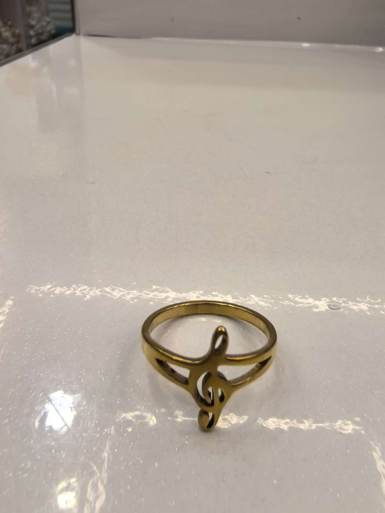 南亭饰品出品，不锈钢材质女戒，混尺寸包装。小音符造型，独特浪漫，让你每天都有一个好心情