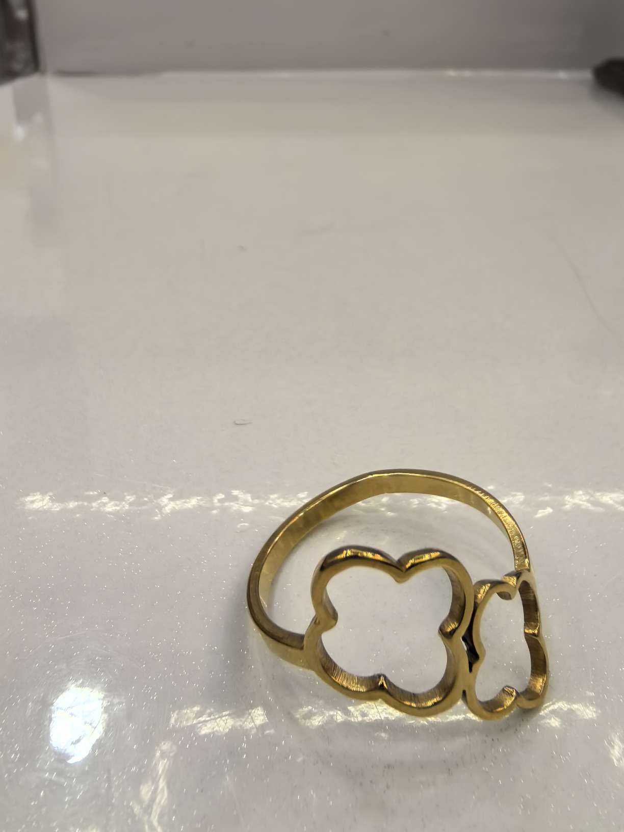南亭饰品出品，不锈钢材质女戒，混尺寸包装。大小四叶草造型，独特美丽，让你的幸运加倍，好运常伴详情图2