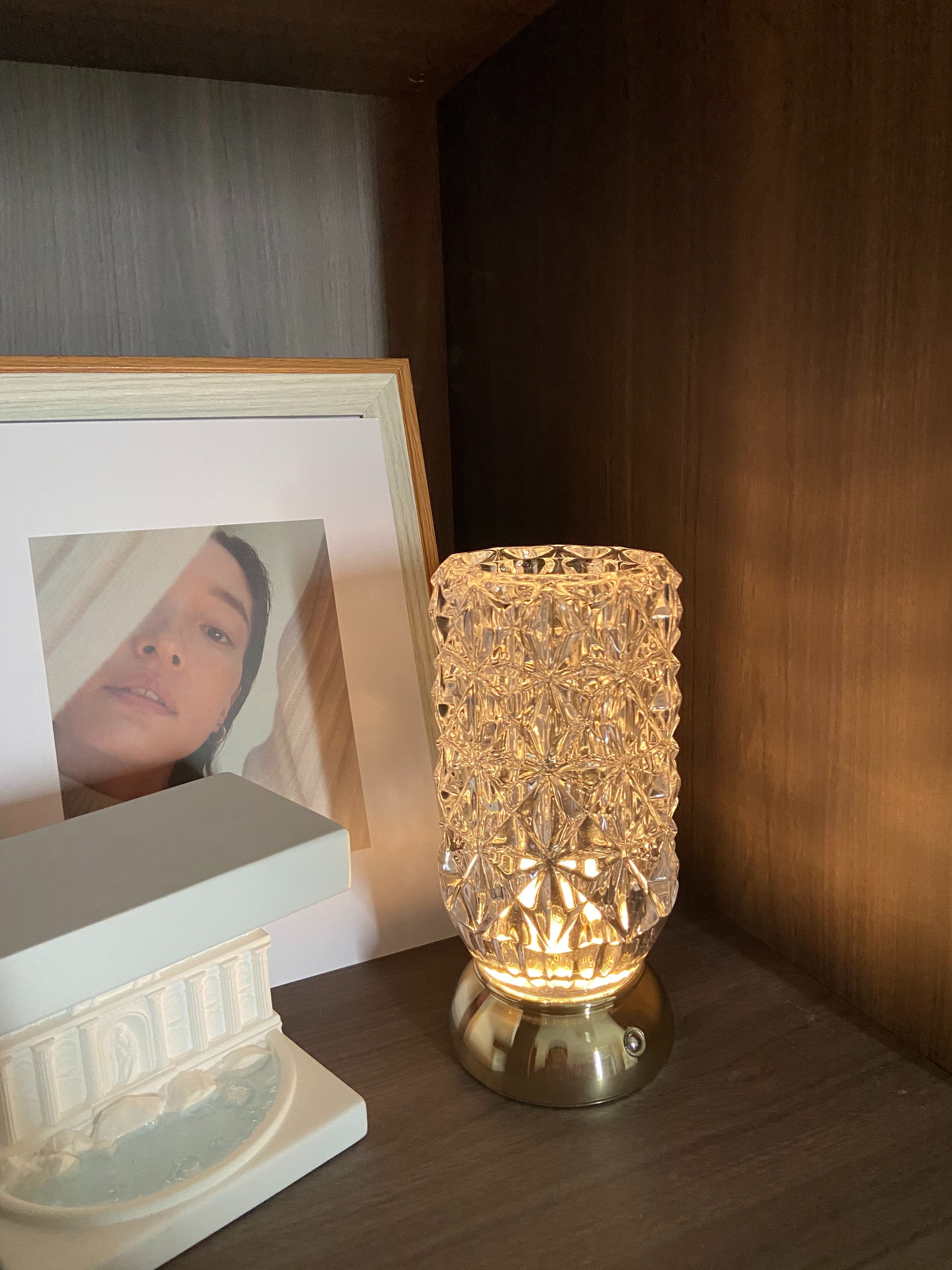 Ambient light, night light, girl, Nordic flower arrangement decorative light full figure