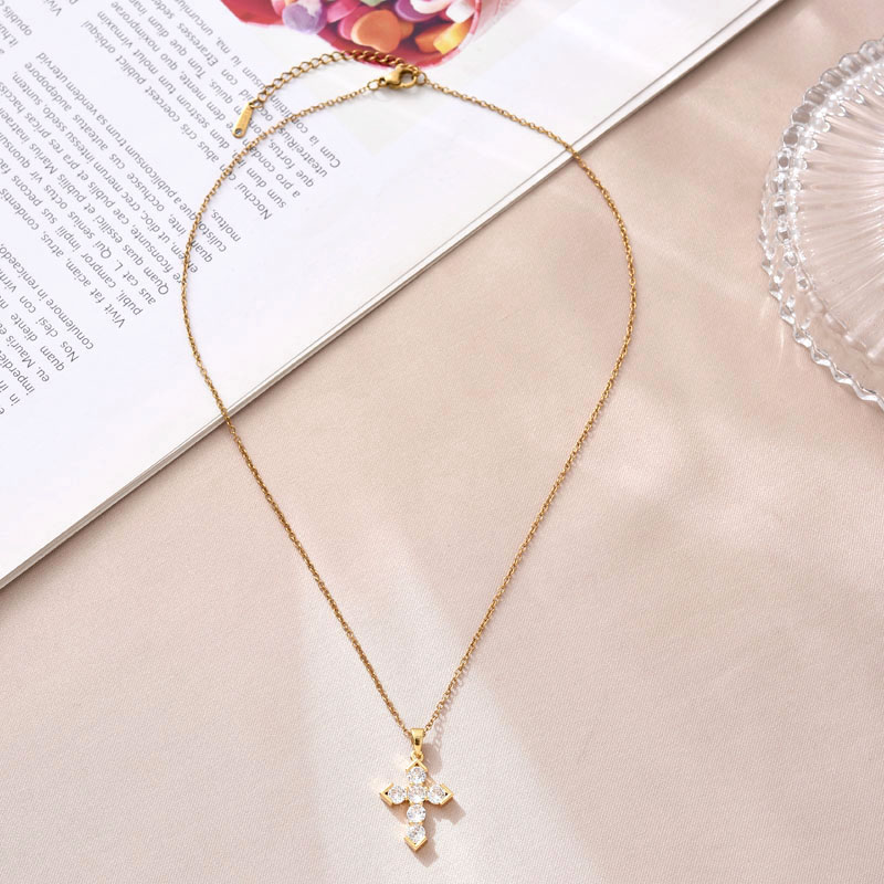 欧美跨境希音新款铜镀真金十字架项链饰品简约吊坠东南亚潮流百搭镶锆石详情4