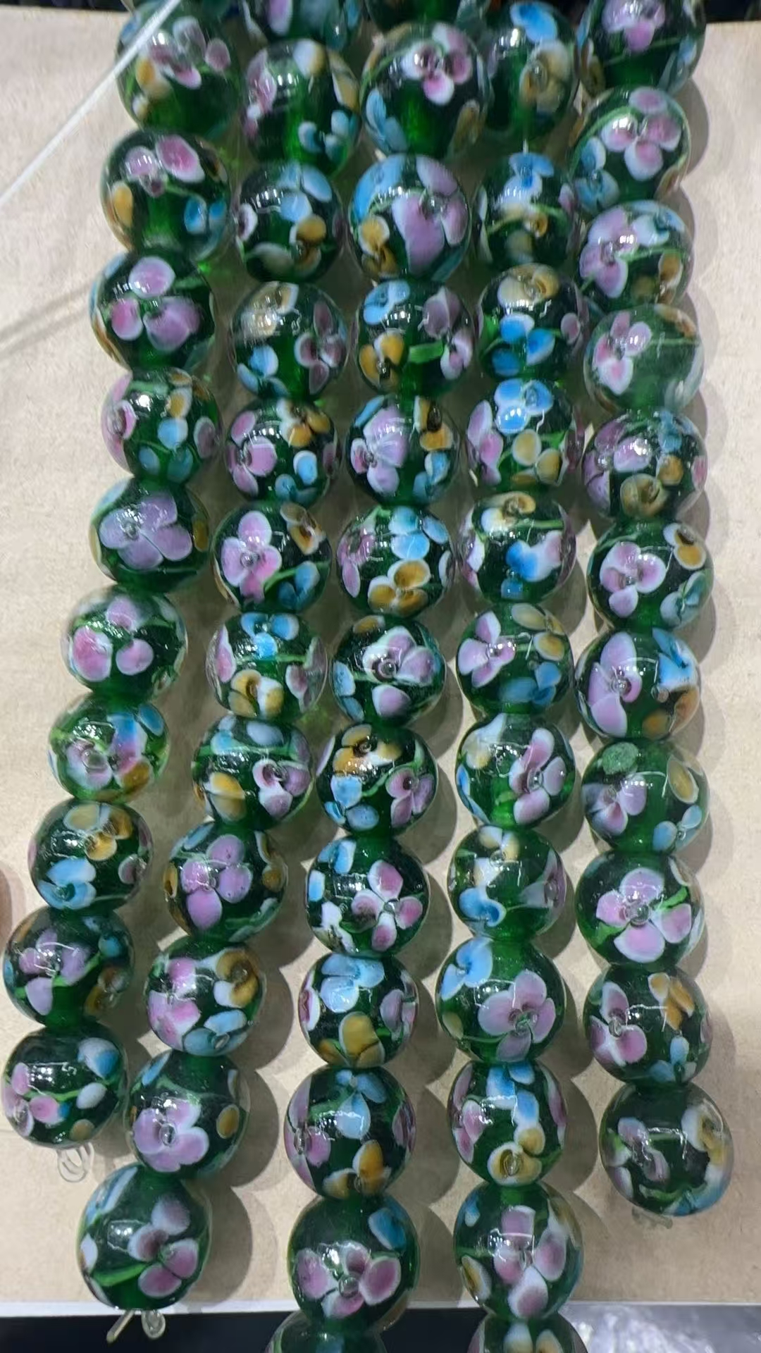 工艺品，礼品，玻璃工艺品，琉璃珠，琉璃饰品，饰品配件，手链项链配珠，12厘多花琉璃珠，DH-2白底实物图
