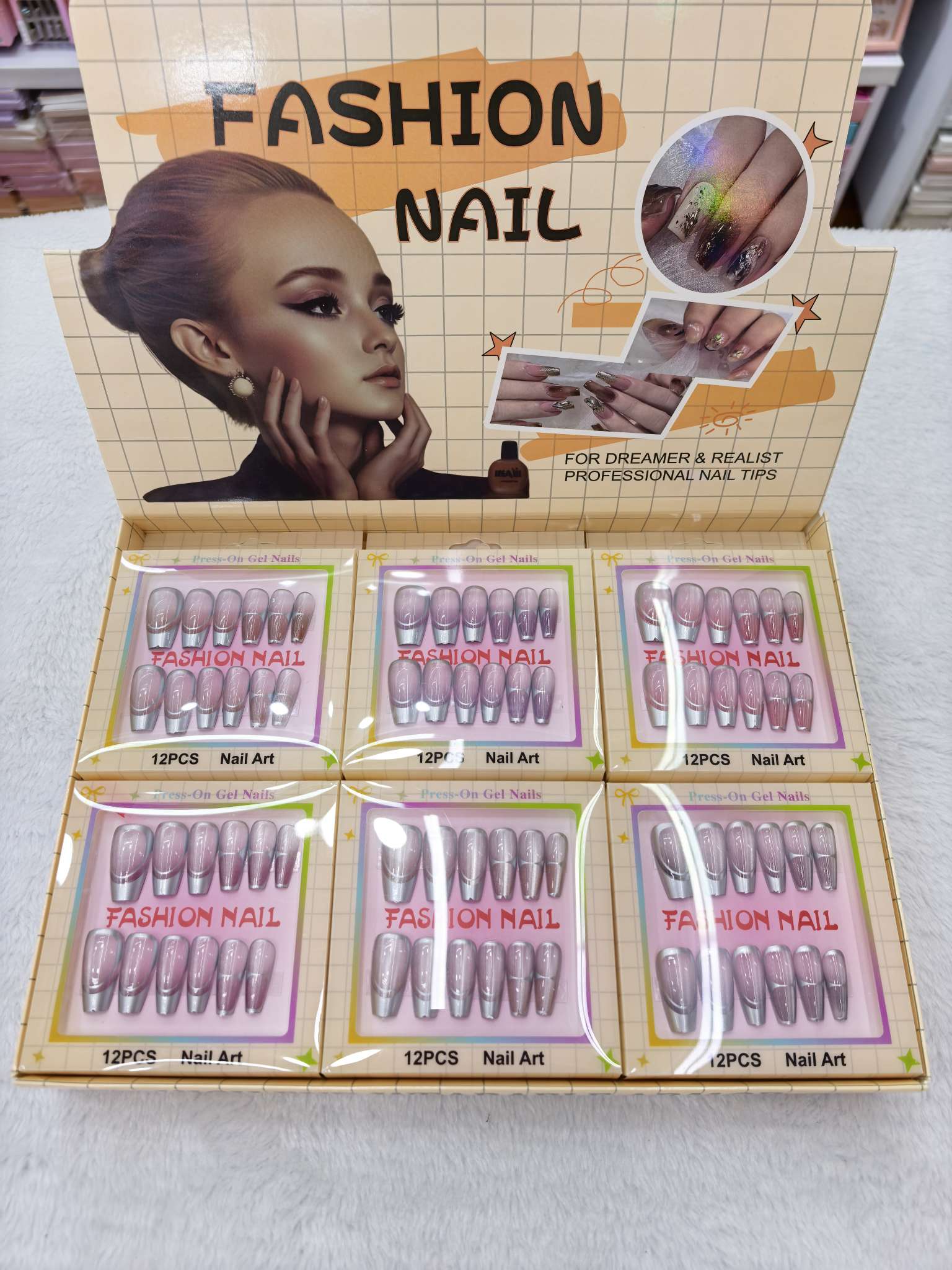 Nail art wearable nail, cat's eye nail, nail brush professional nail art Application Scenario
