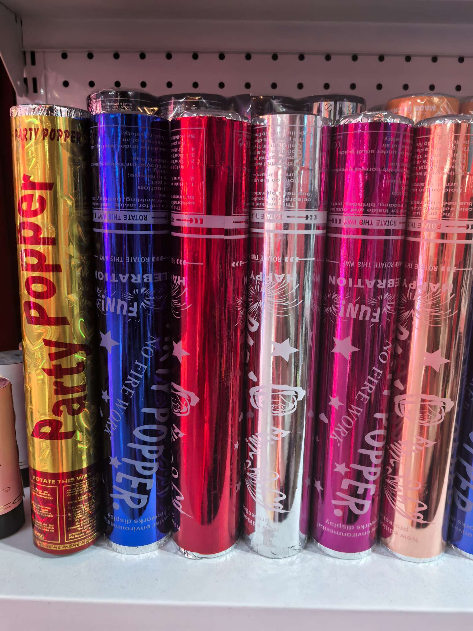 Wholesale of national trend celebration items, such as fireworks and firecrackers, for wedding celebrations and party decorations Application Scenario