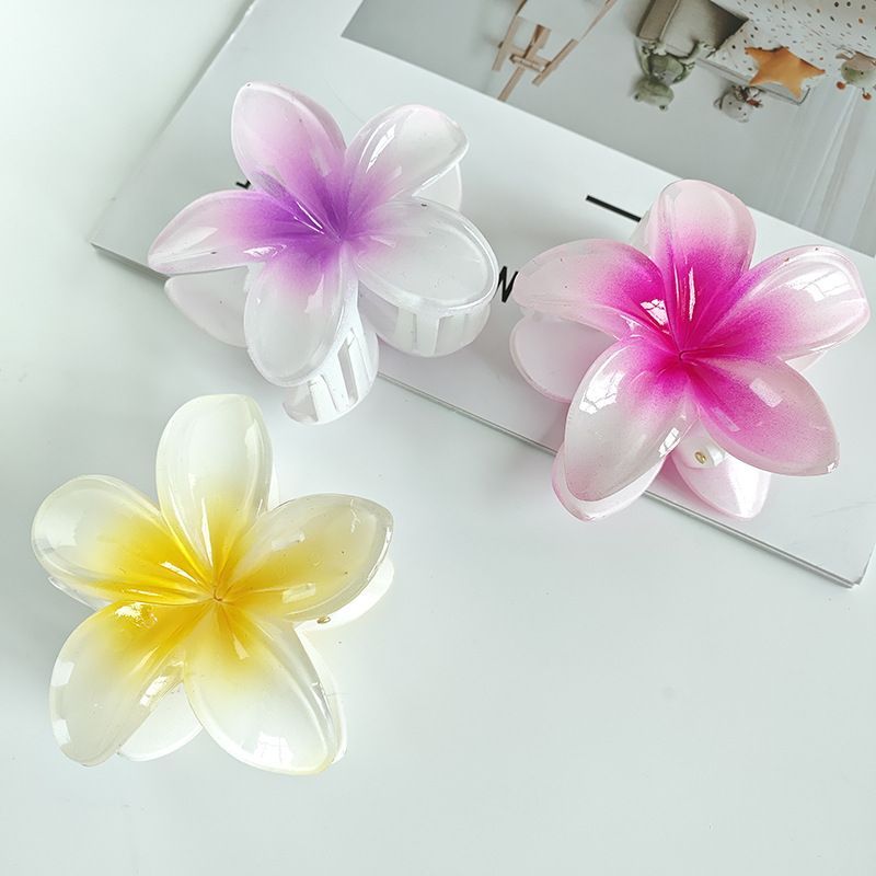 Summer gradient frangipani hairpin, female back head bun, shark hairpin, seaside vacation photo hairpin headwear detail image 4
