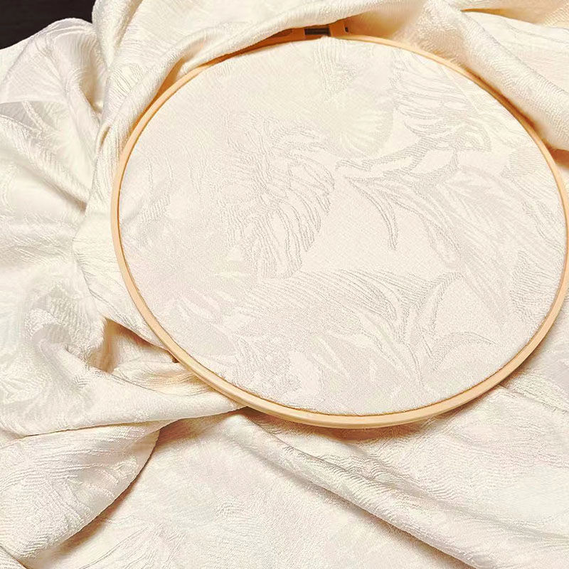 浮雕玫瑰提花暗纹汉服古风浮雕提花布料褶皱清新ins风田园风布料