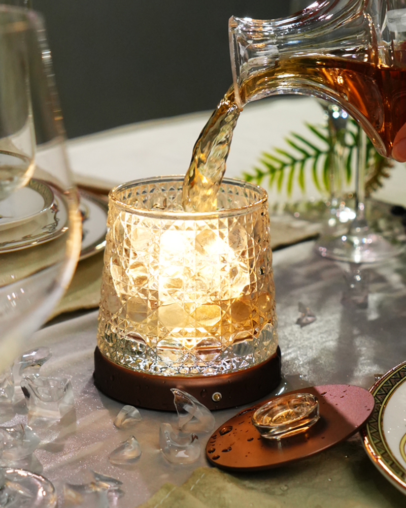 Creative desk lamp, glass and aluminum alloy decorative item, night light, girl decoration desk lamp Application Scenario