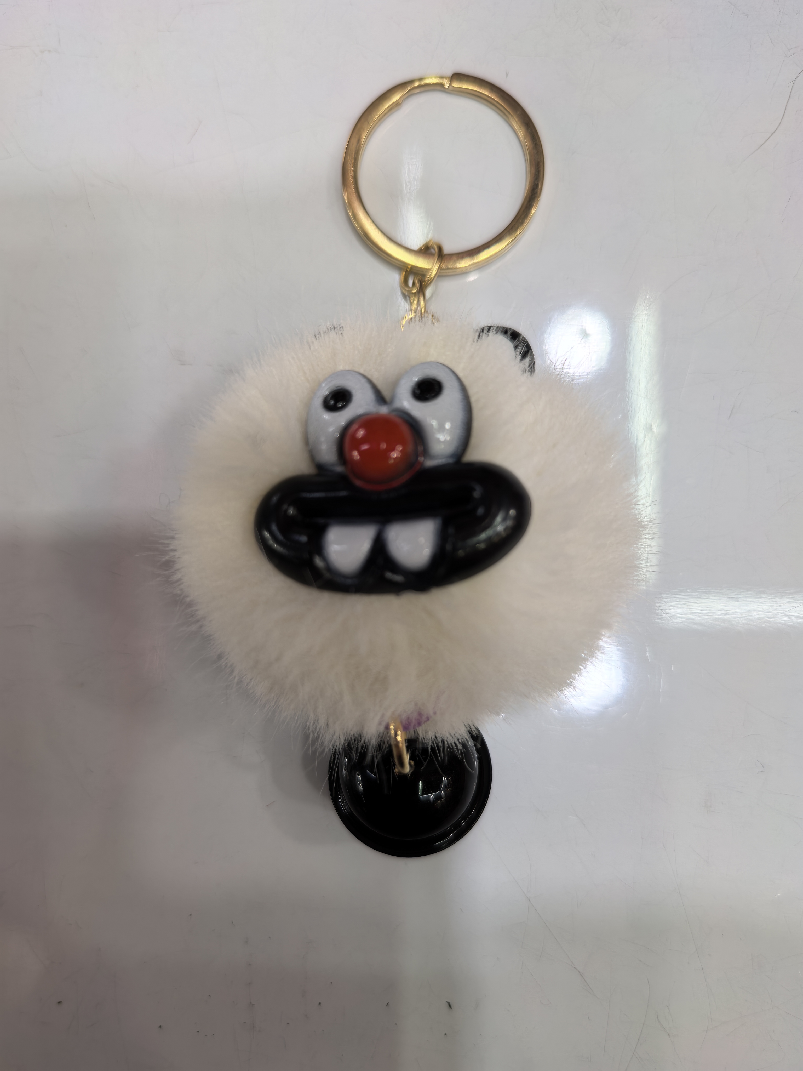 3711琪丽莎饰品5公分毛球大暴牙带铃铛钥匙扣

钥匙挂