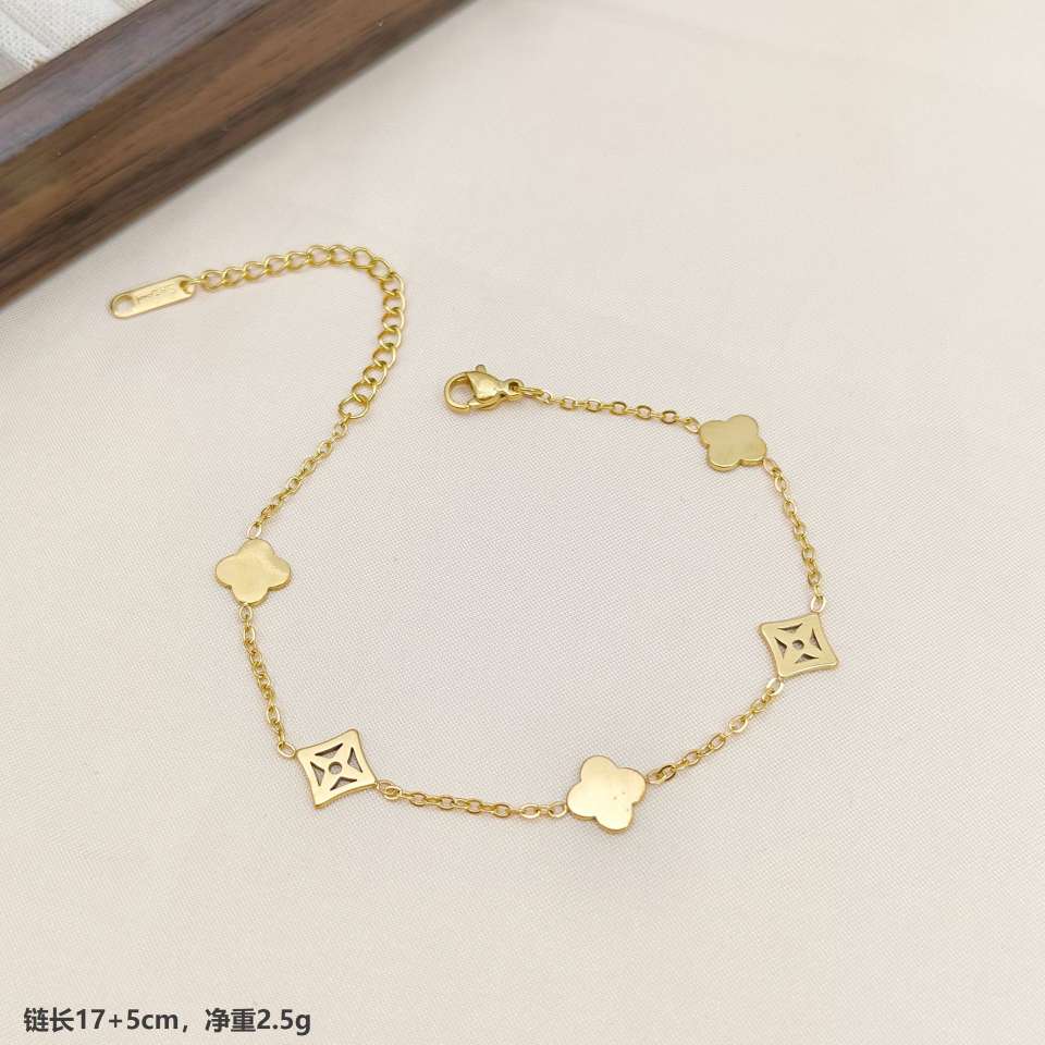 Light luxury titanium steel bracelet for women, non-fading, simple and niche design, high-end accessory, hot-selling accessory wholesale in 2025 detail image 4