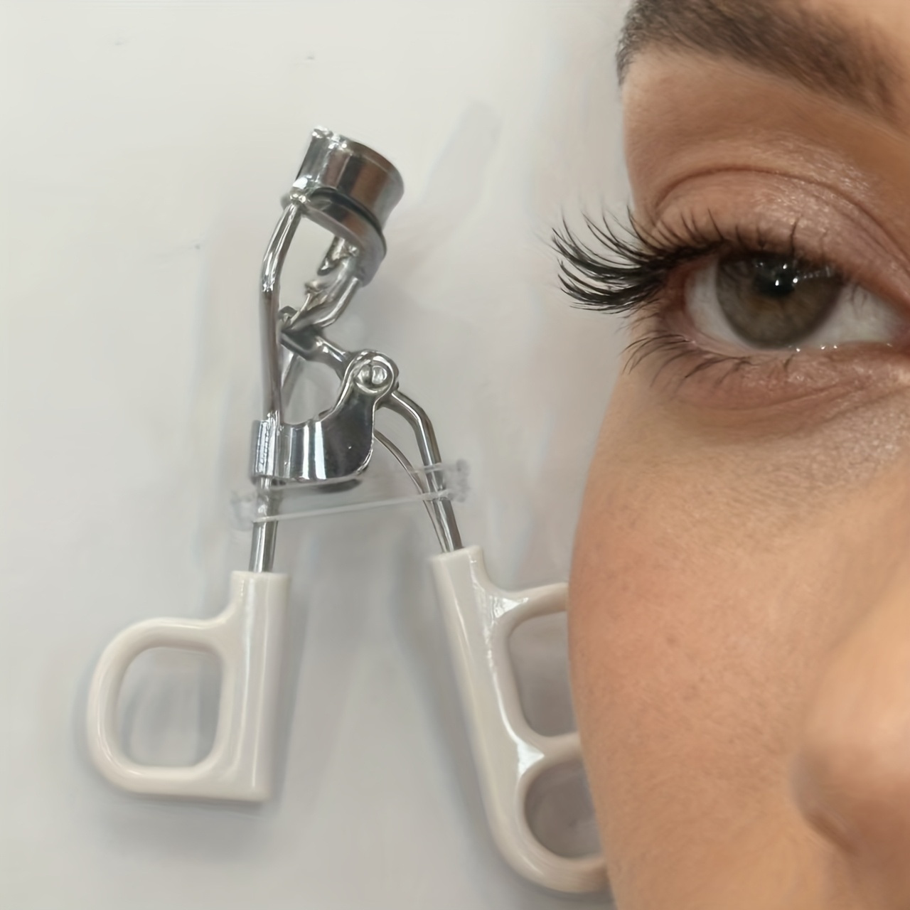 黛安芬高档睫毛夹优质不锈钢材质完美贴合眼部睫毛自然卷翘不夹眼皮