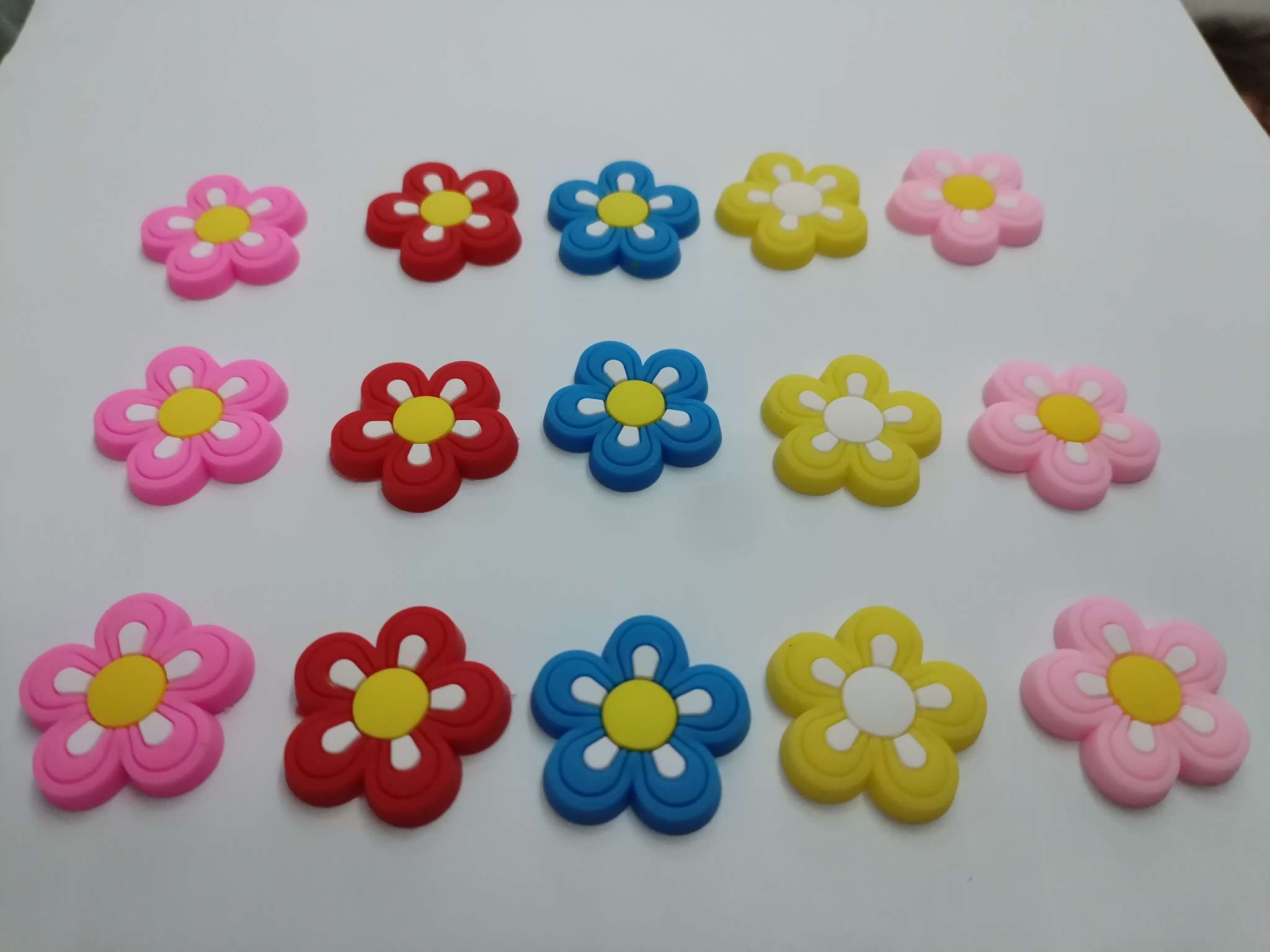 ملصقات شعر رقيقة من طراز PVC (PVC)، ولصاقات للأحذية في الثقوب، ولصاقات للحقائب، وما إلى ذلك. details Picture
