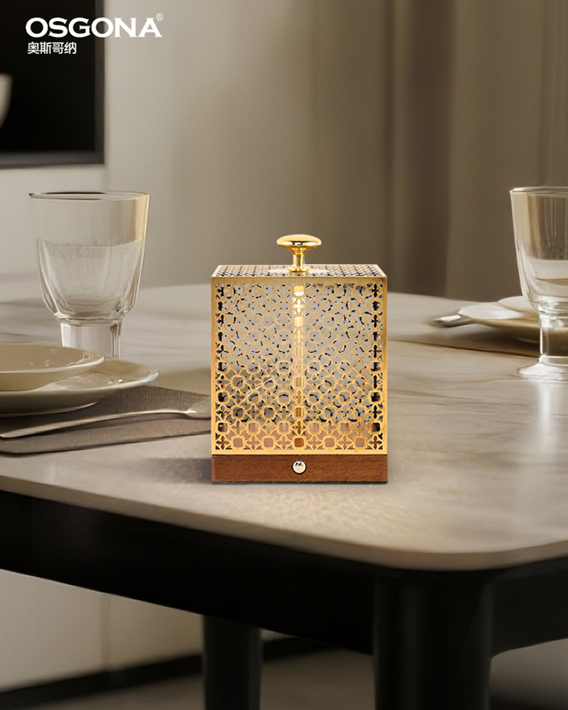 Creative table lamp, wooden decoration, night light, girl's gift, iron art table lamp with light Specification drawing