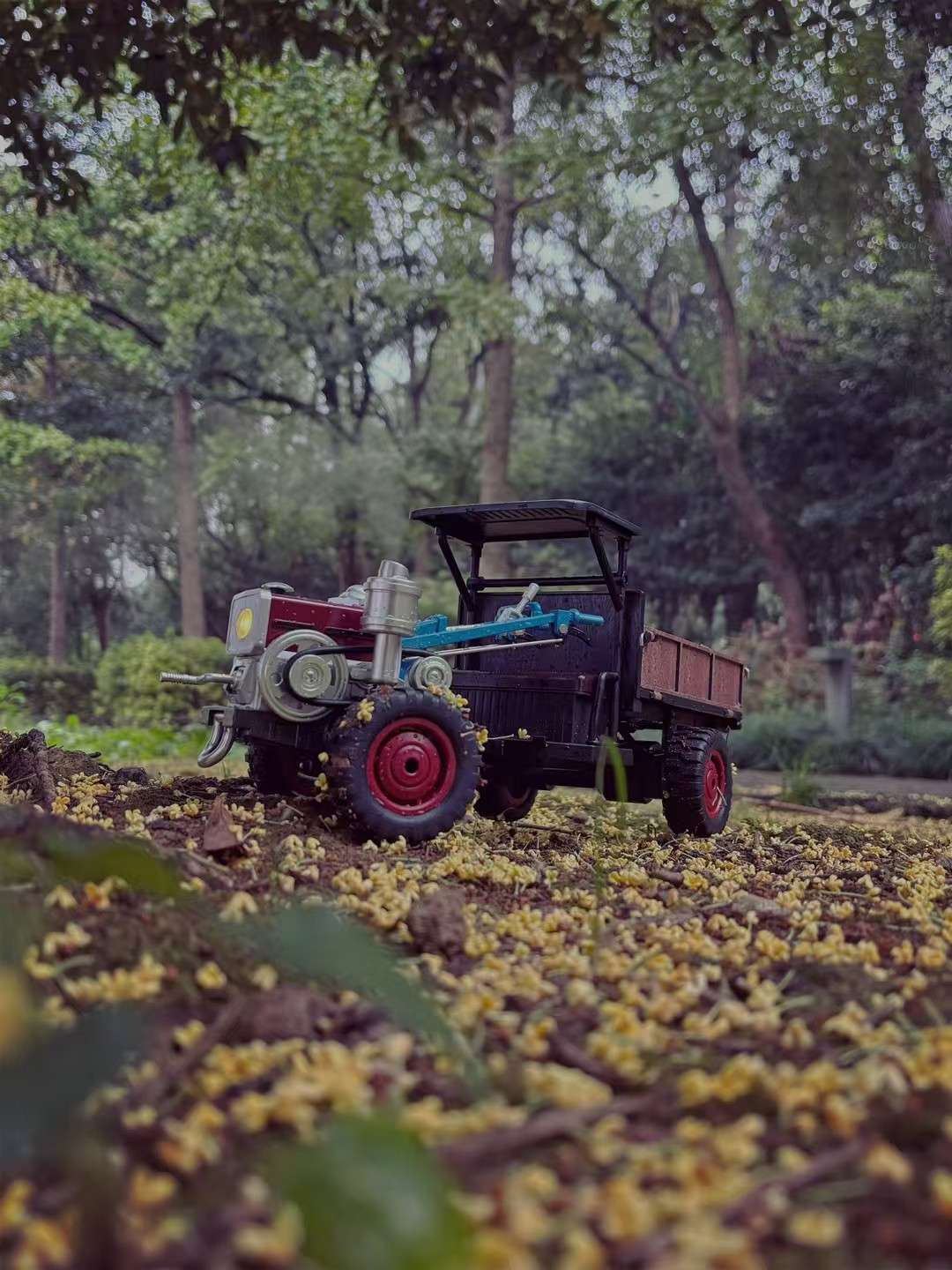 RC remote control car, retro tractor, hand-operated tricycle, four-wheel drive remote control car detail image 9