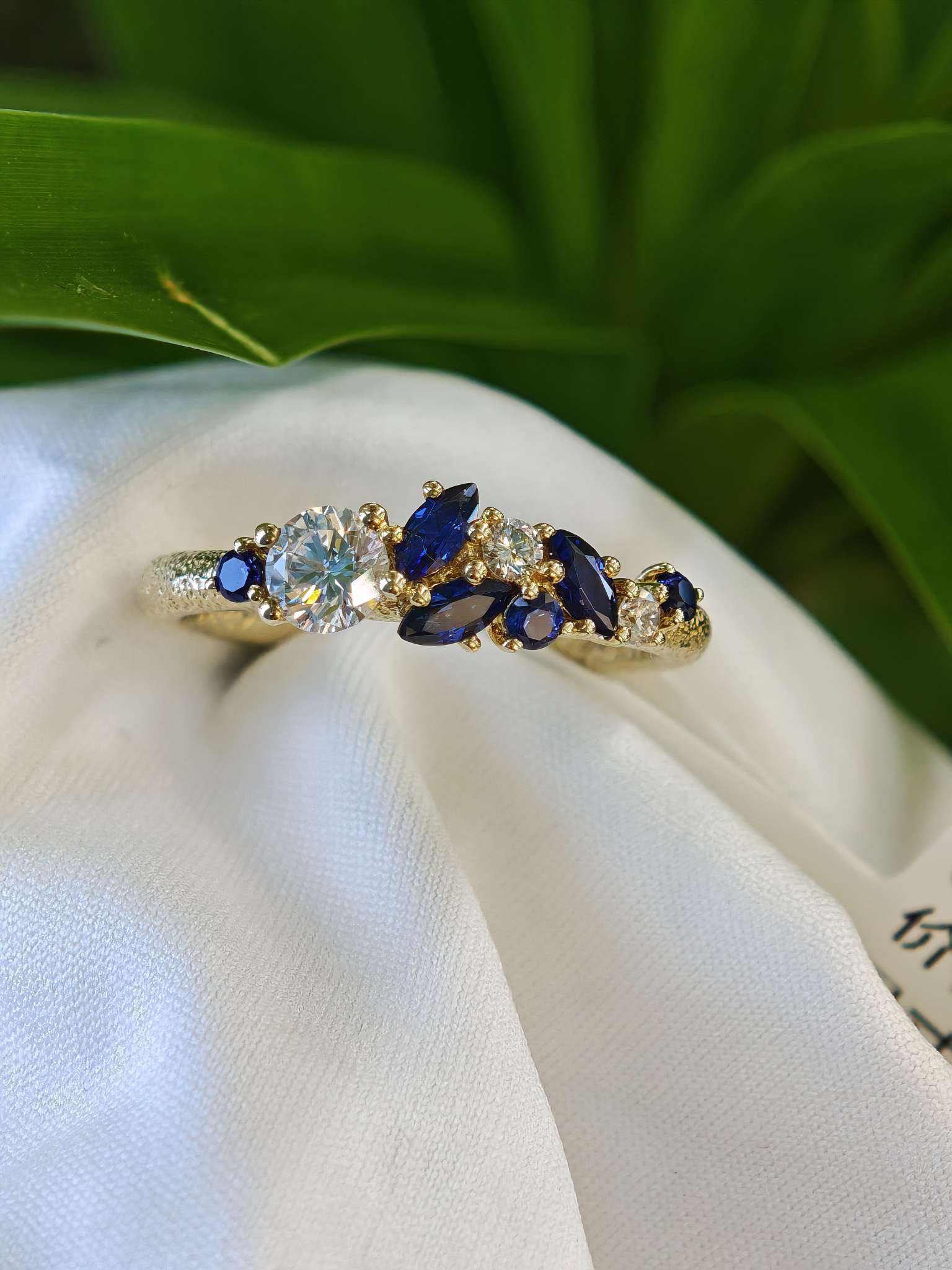 K金黄镶嵌培育钻蓝宝戒指💍珠宝