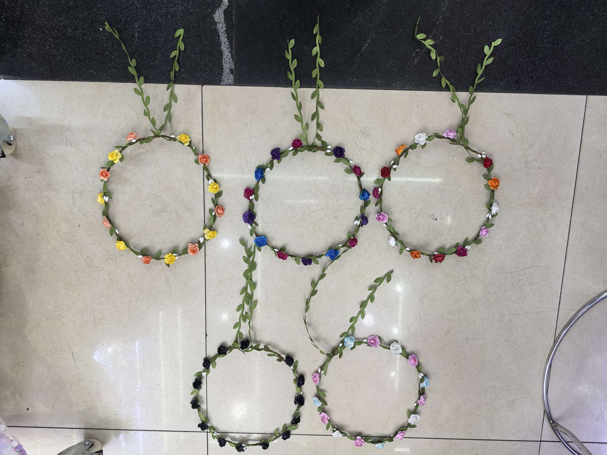 节庆服饰配件实物图