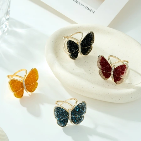 Exquisite and elegant red crystal butterfly dance silk scarf buckle, fashionable and light luxury copper alloy inlaid zircon crystal square scarf buckle, versatile for daily use Muslim headscarf buckle Exquisite and elegant red crystal butterfly dance silk scarf buckle, fashionable and light luxury copper alloy inlaid zircon crystal square scarf buckle, versatile for daily use Muslim headscarf buckle