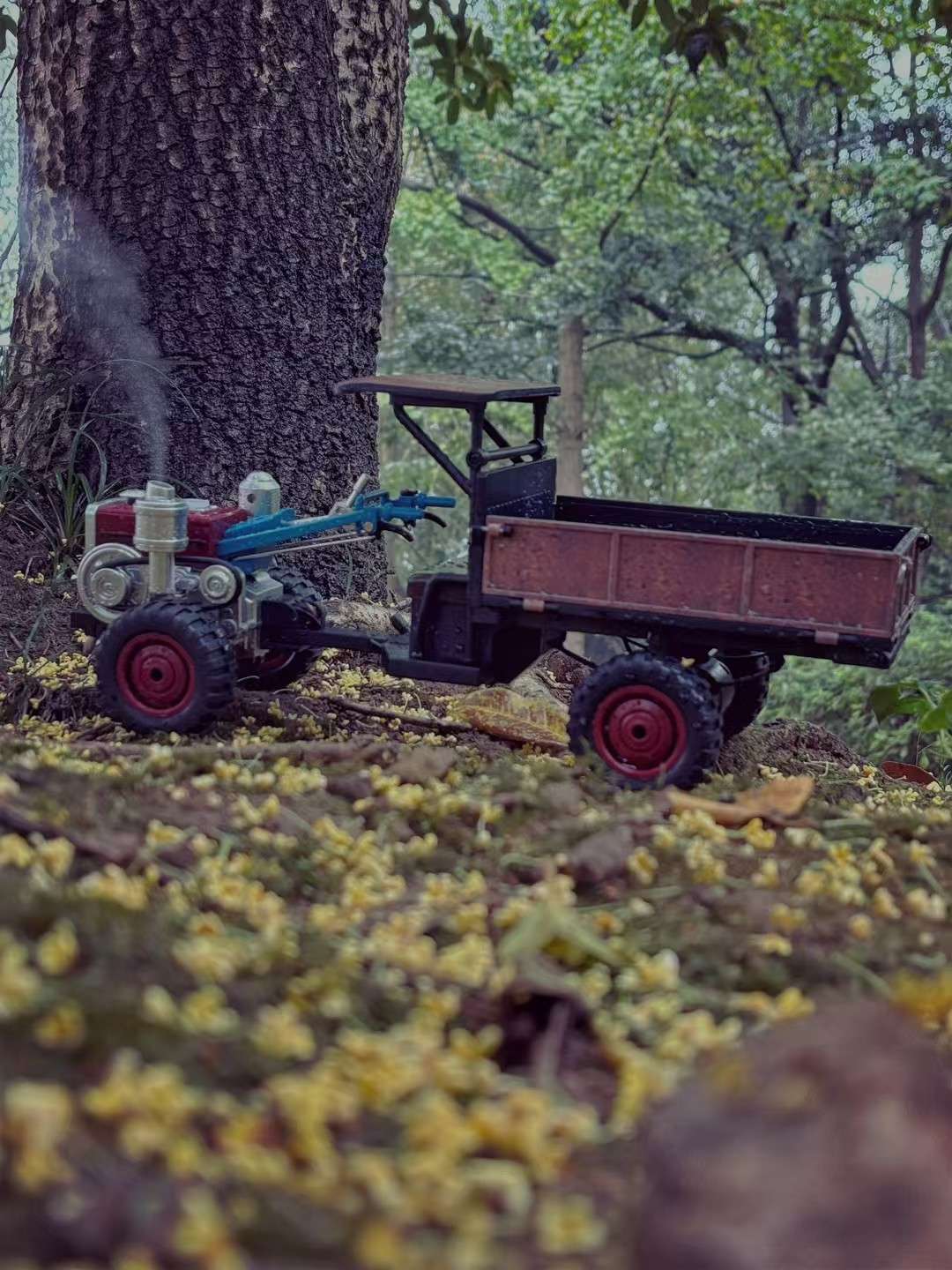 RC remote control car, retro tractor, hand-operated tricycle, four-wheel drive remote control car detail image 11