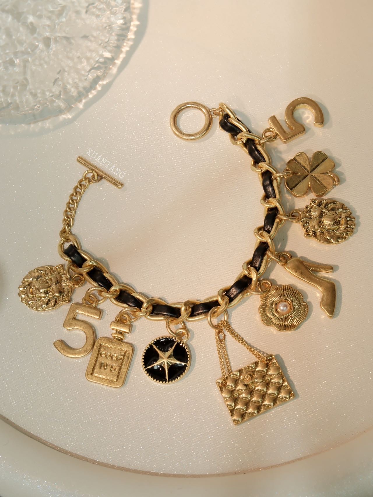 珠宝/锆石手镯/小猪佩奇手串/二代蜜蜡/跨境电商细节图