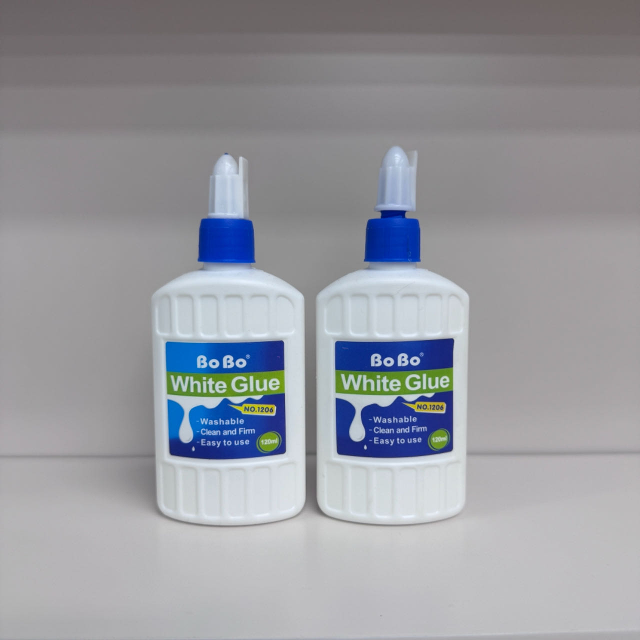 NO.1206 White Glue 120ml, student-specific eco-friendly white glue, quick bonding, easy to use, odorless and free of formaldehyde Application Scenario